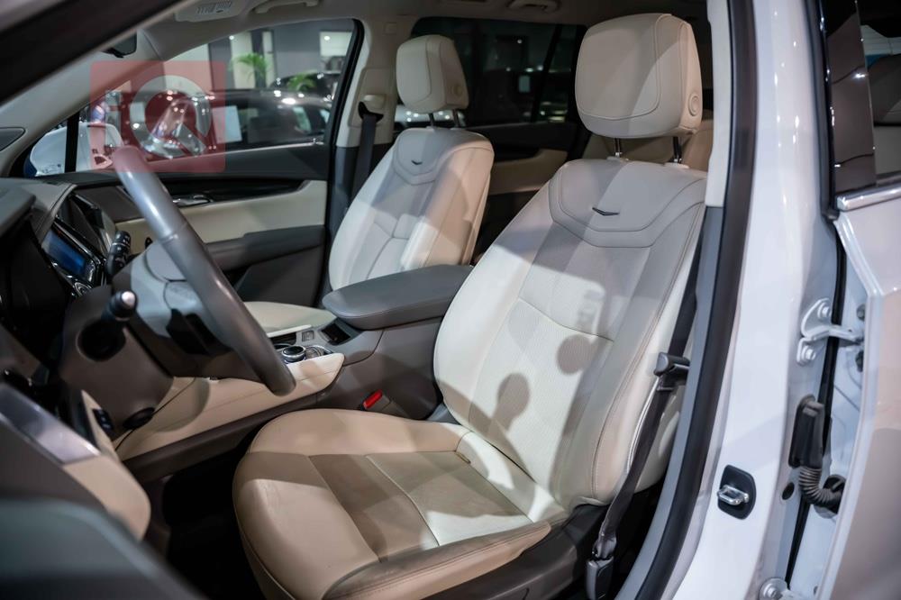 كاديلاك XT6